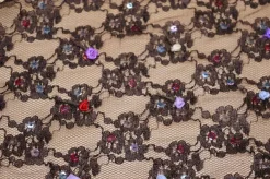 PIZZO MARRONE CON FIORELLINI