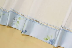 SCAMPOLO TENDINO BIANCO CON BORDO FLOREALE AZZURRO