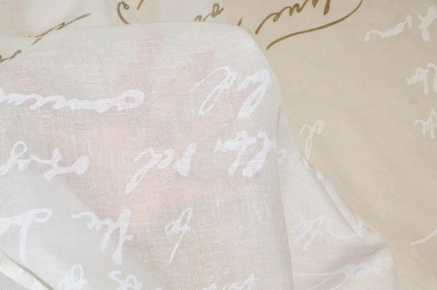TENDA COLLEZIONE WRITTEN BIANCO/BEIGE DI VIA ROMA 60