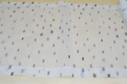 TENDINO ORGANZA FANTASIA GEOMETRICA BIANCO/NERA LARGHEZZA CM 60