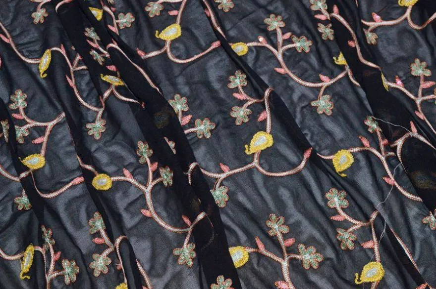 TESSUTO CREPE DE CHINE PURA VISCOSA RICAMATO