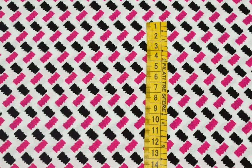 TESSUTO CREPE PURA VISCOSA FANTASIA GEOMETRICA FUCSIA NERO