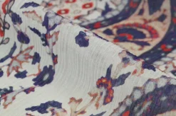 TESSUTO CREPON DISEGNO CASHMERE BIANCO E BLU