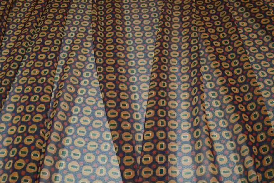 TESSUTO GEORGETTE FANTASIA GEOMETRICA