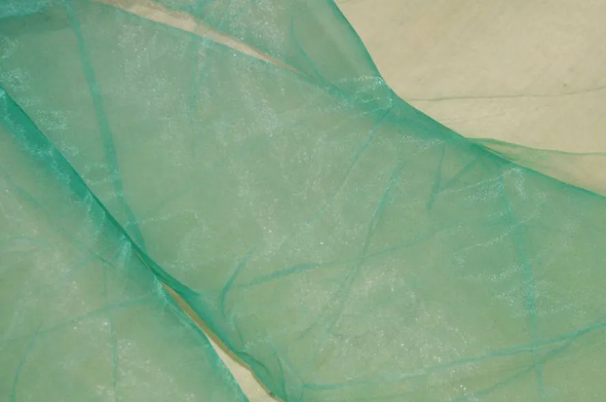 TESSUTO ORGANZA STROPICCIATA VERDE LAGUNA