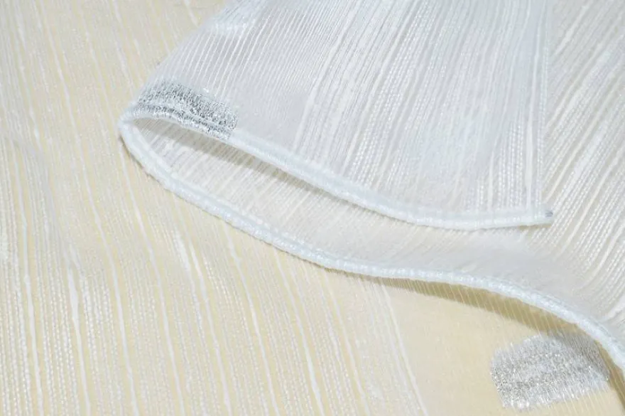 TESSUTO TENDA FONDO ORGANZA CON DETTAGLIO LUREX ARGENTO