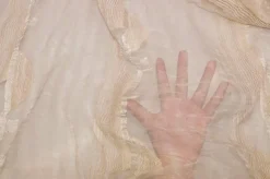 TESSUTO TENDA ORGANZA BEIGE CON APPLICAZIONI IN CINIGLIA