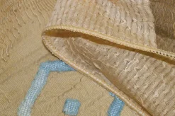 TESSUTO TENDA ORGANZA BEIGE CON RICAMO GEOMETRICO AZZURRO