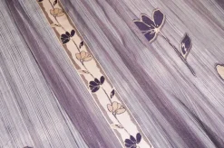 TESSUTO TENDA ORGANZA CON FIORE VIOLA RICAMATO