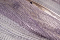 TESSUTO TENDA ORGANZA CON FIORE VIOLA RICAMATO