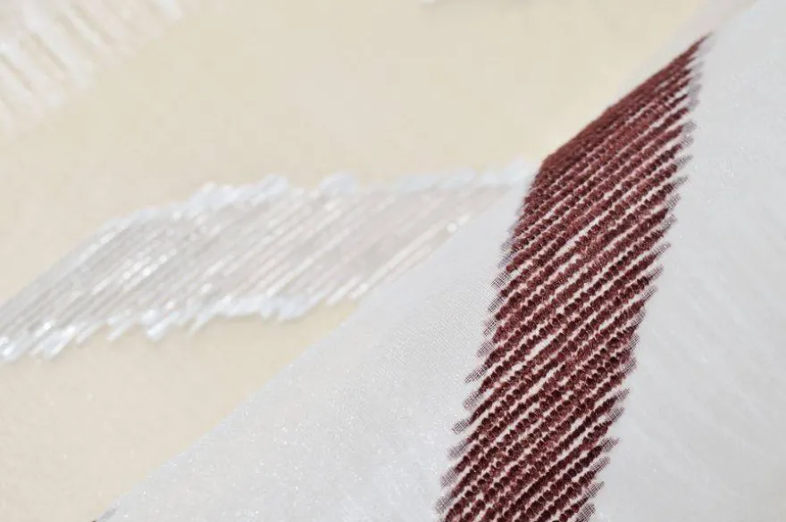 TESSUTO TENDA ORGANZA FANTASIA GEOMETRICA BORDEAUX
