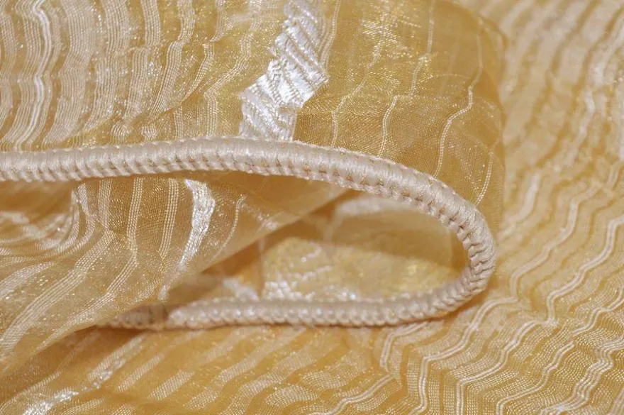 TESSUTO TENDA ORGANZA OCRA CON APPLICAZIONI FILL COUPE