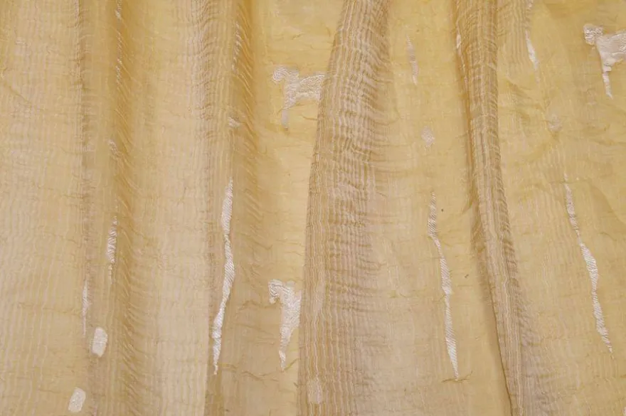 TESSUTO TENDA ORGANZA OCRA CON APPLICAZIONI FILL COUPE