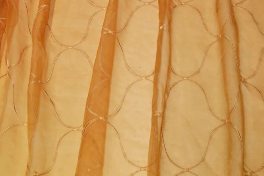 TESSUTO TENDA ORGANZA ORO CON RICAMO IN RILIEVO