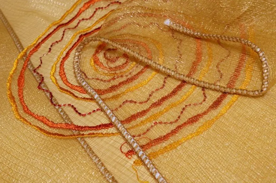 TESSUTO TENDA ORGANZA RICAMATA GIALLO/ARANCIO
