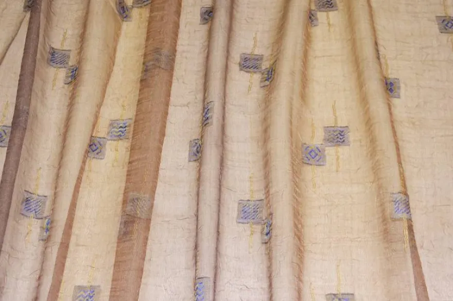TESSUTO TENDA ORGANZA STROPICCIATA FANTASIA GEOMETRICA ORO BLU