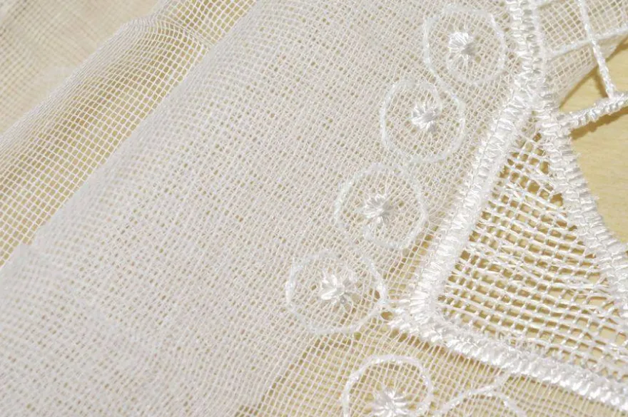 TESSUTO TENDA TULLE CON RICAMO PANNA
