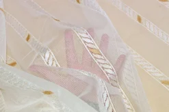 TESSUTO TENDA TULLE CON RIGA VERTICALE