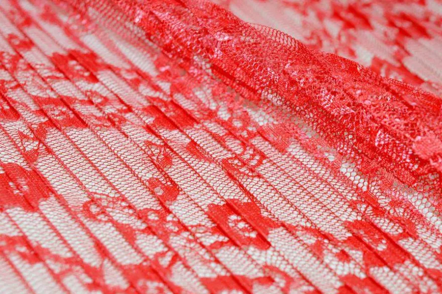 TESSUTO TULLE PLISSETTATO ROSSO