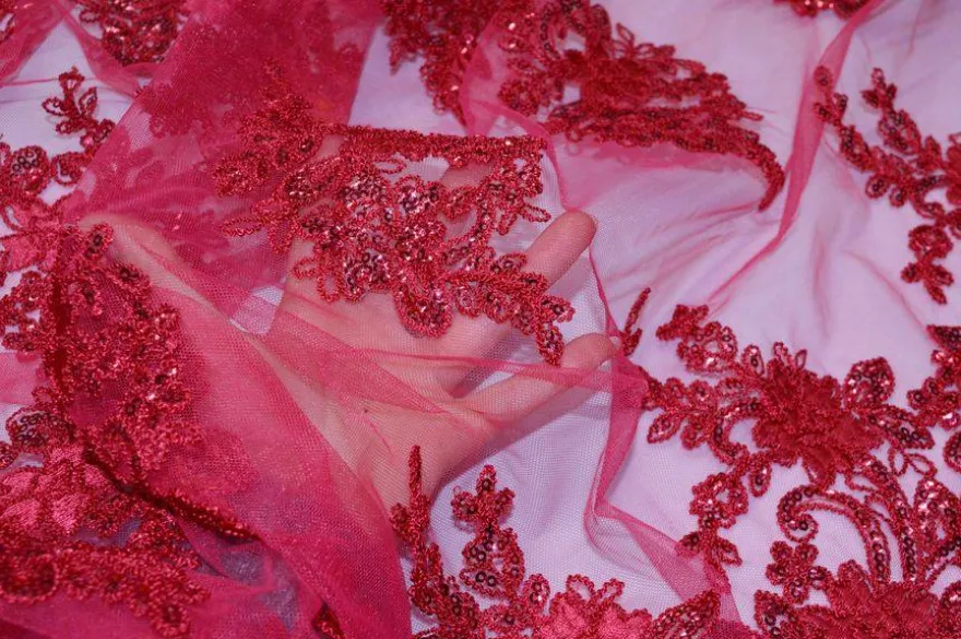 TESSUTO TULLE RICAMATO CON PAILLETTES