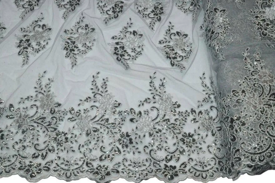 TESSUTO TULLE RICAMATO CON PAILLETTES