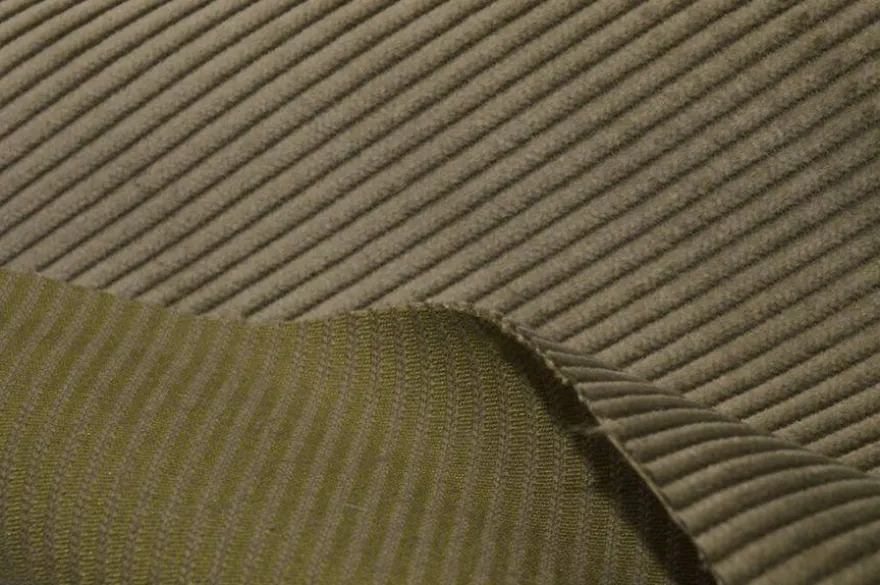 TESSUTO VELLUTO PURO COTONE A COSTE 450 RIGHE VERDE MILITARE