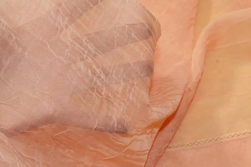 TESSUTO VELO STROPICCIATO SALMONE ACCESO